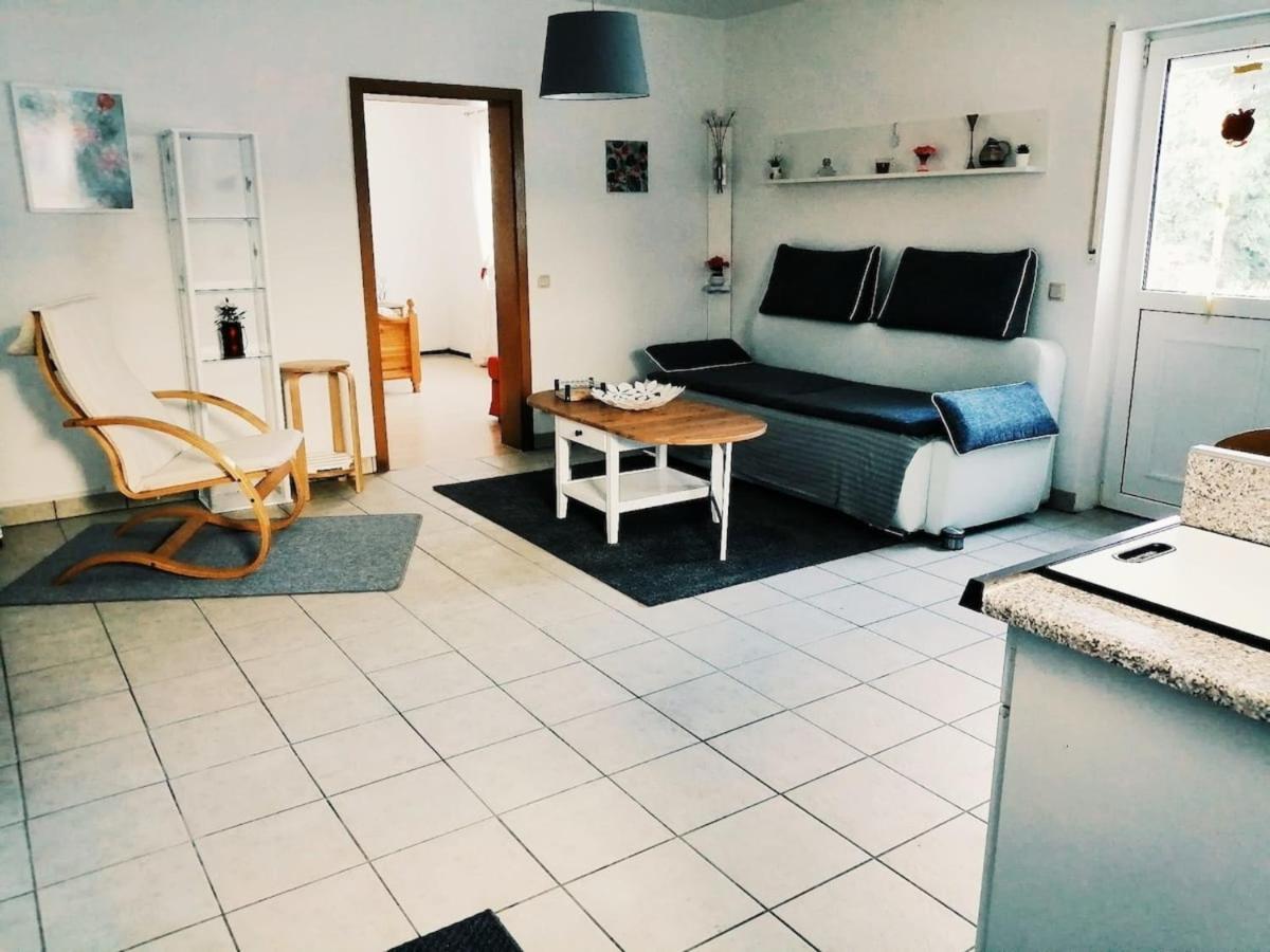 Appartement 76 Qm Whg Im Eg Haus-Wohlfuehloase Vor Der Haustuer à Gladenbach Extérieur photo